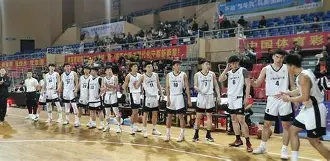 关于火箭队队长率领球队齐心协力夺得胜利的信息